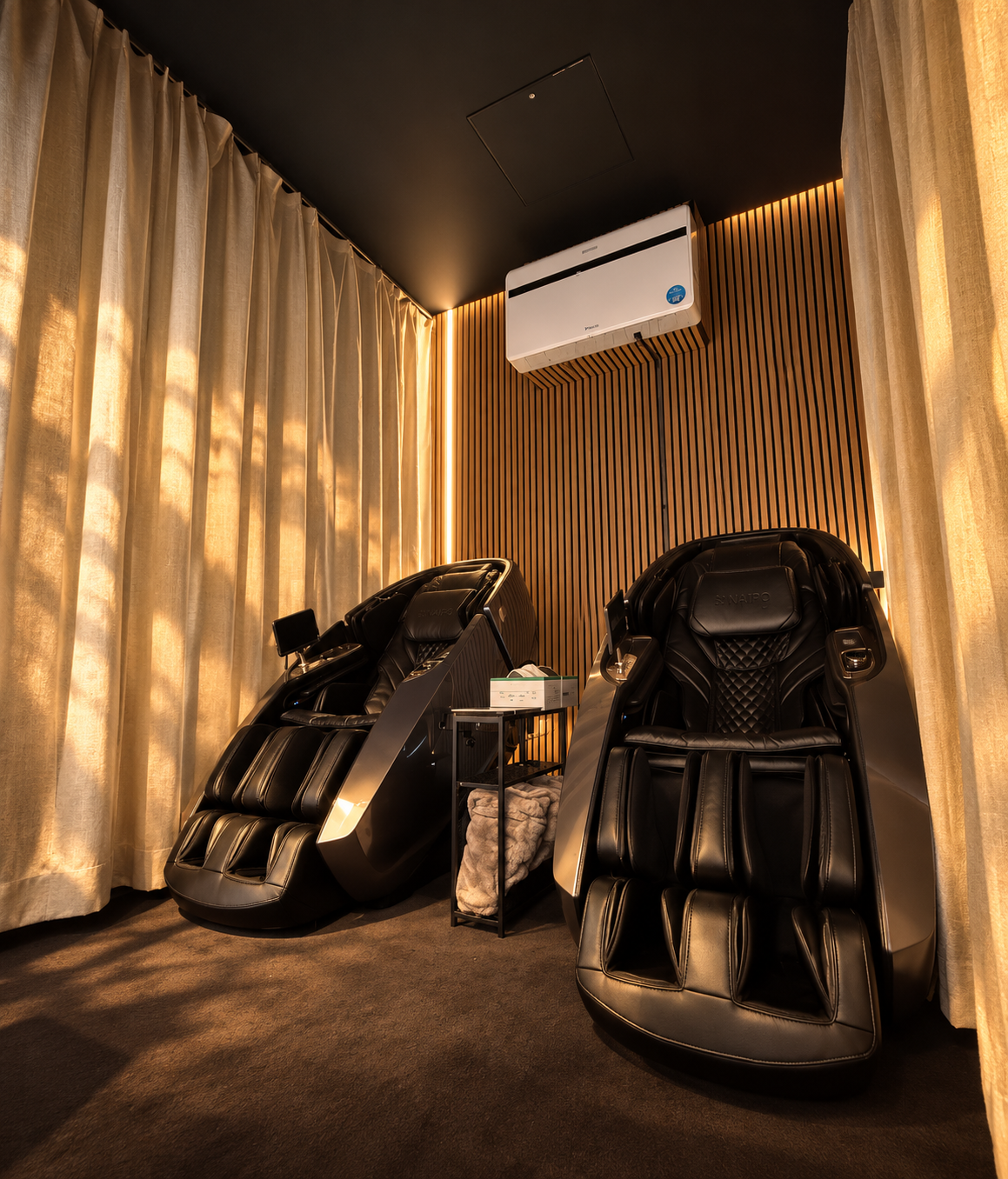 NAIPO Relax Lounge Ballindamm – inkl. NAIPO Sessel, Smart-Screen, Dolby Atmos Sound & ungestörtem Erleben