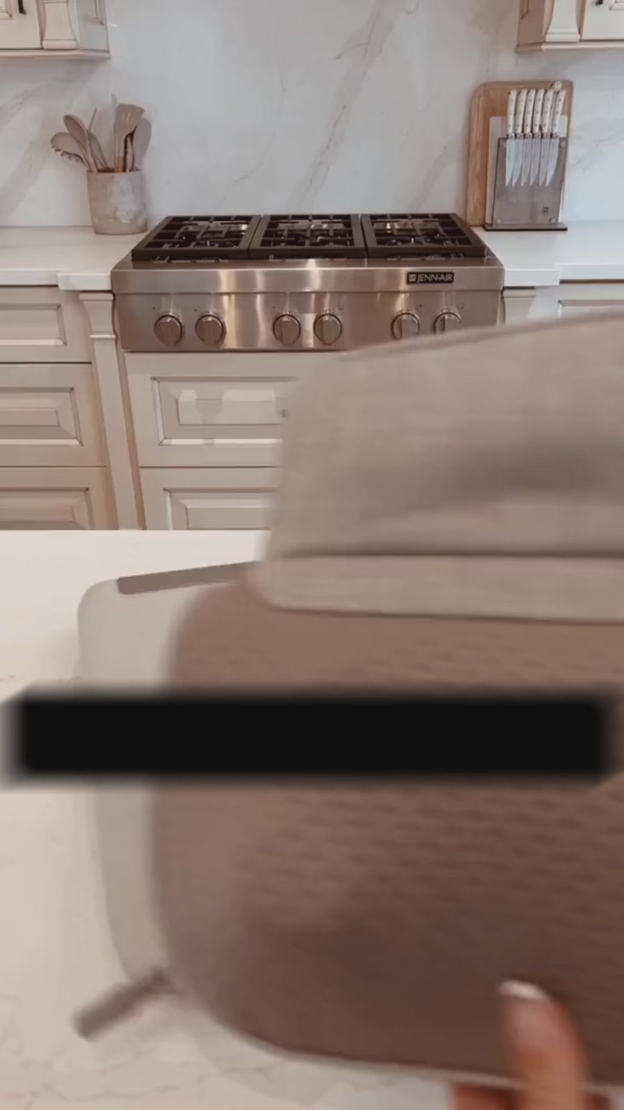 Naipo Massagegerät Schulter Nackenmassagegerät mit Wärmefunktion für Rücken Shiatsu Massagegeräte 3D-Rotation Massage Einstellbaren Geschwindigkeiten